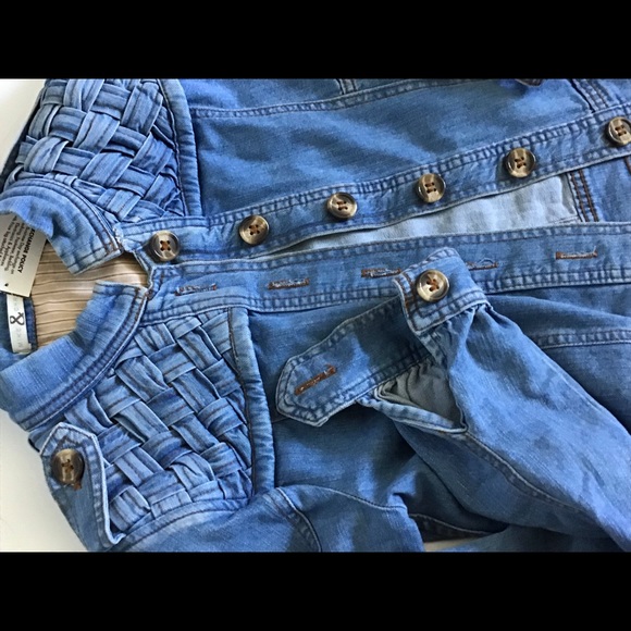 Mike & Chris light wash denim jean jacket size xs fits like a S - Picture 8 of 9